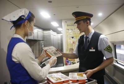 高鐵餐飲新體驗 一鍵點餐，美食準(zhǔn)時送達(dá)